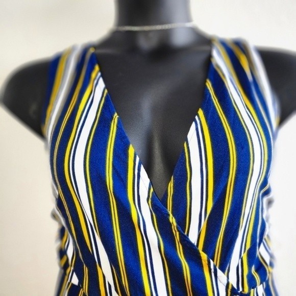Rouge Sleeveless Blue Yellow and White V Neck Jumpsuit Plus Size 2xl NWOT - Picture 2 of 7